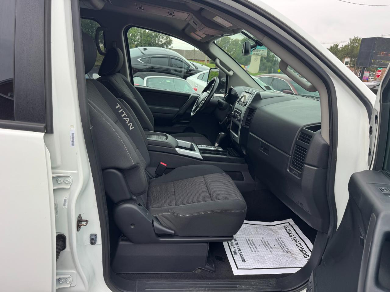 Nissan Titan PRO-4X Crew Cab 4WD SWB 2013