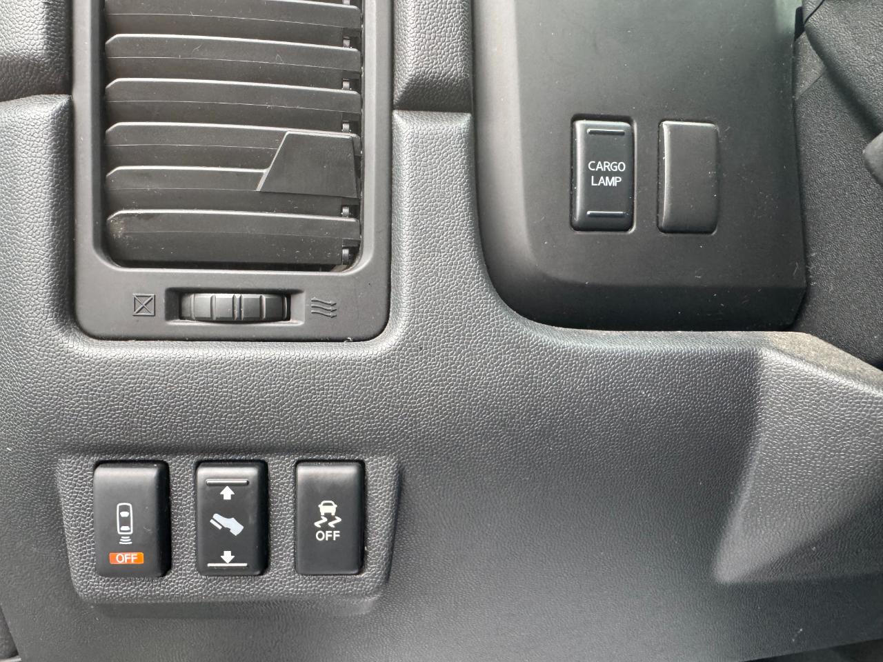 Nissan Titan PRO-4X Crew Cab 4WD SWB 2013