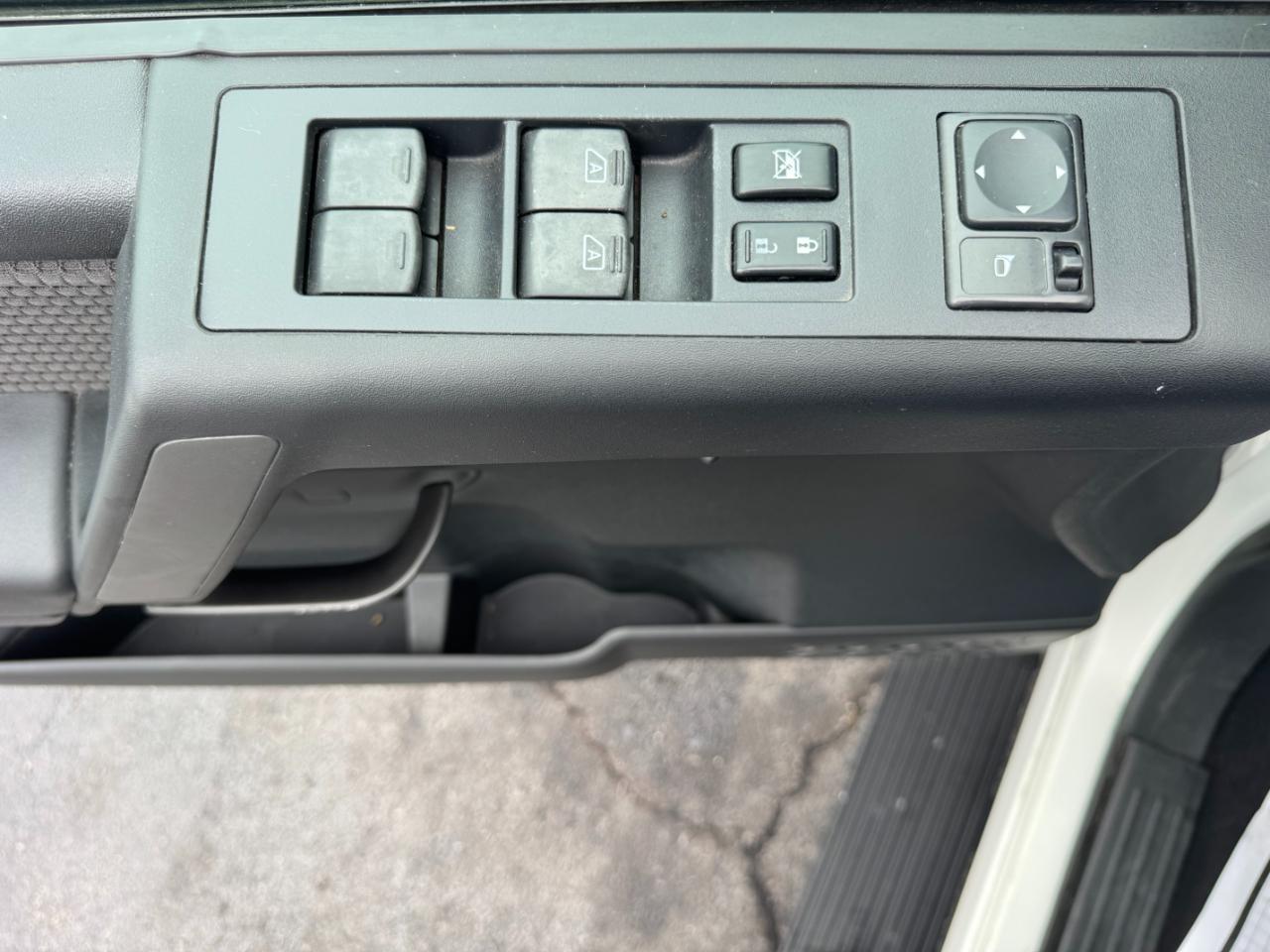 Nissan Titan PRO-4X Crew Cab 4WD SWB 2013