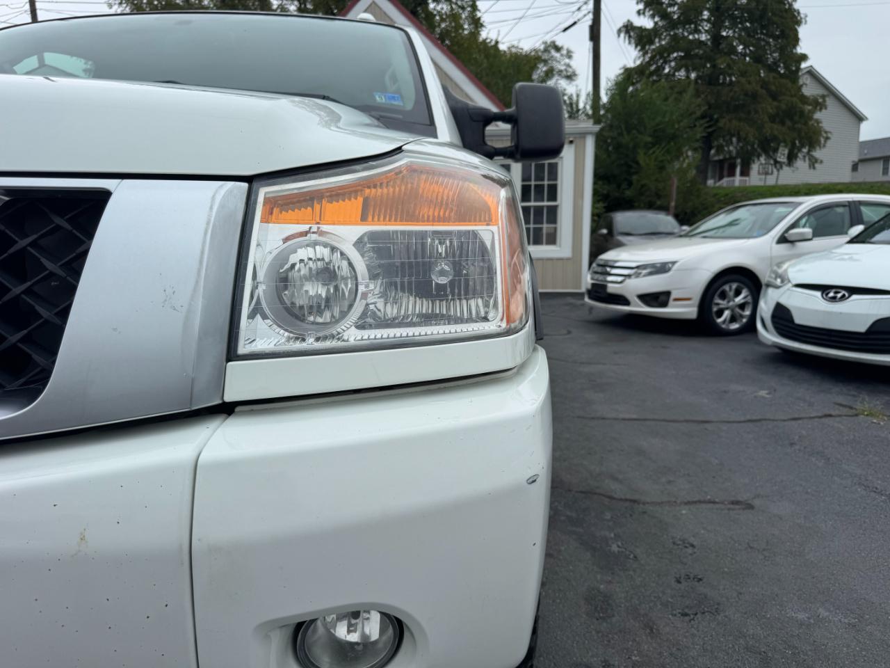 Nissan Titan PRO-4X Crew Cab 4WD SWB 2013
