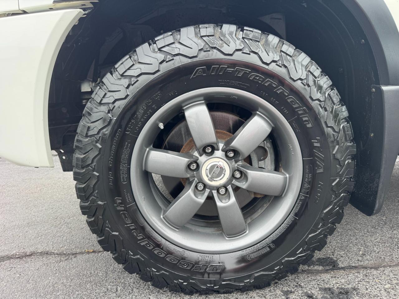 Nissan Titan PRO-4X Crew Cab 4WD SWB 2013