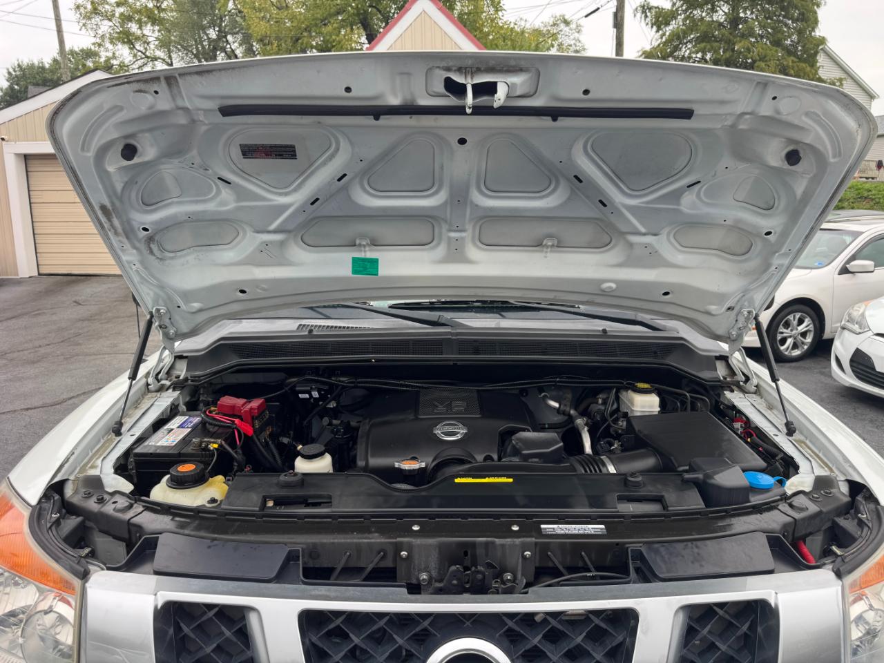 Nissan Titan PRO-4X Crew Cab 4WD SWB 2013
