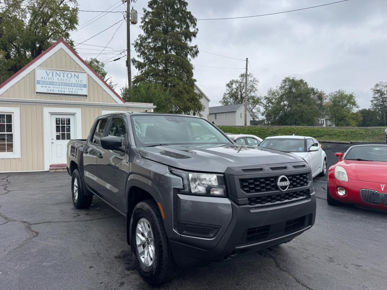 Nissan Frontier SV Crew Cab 4WD 2025