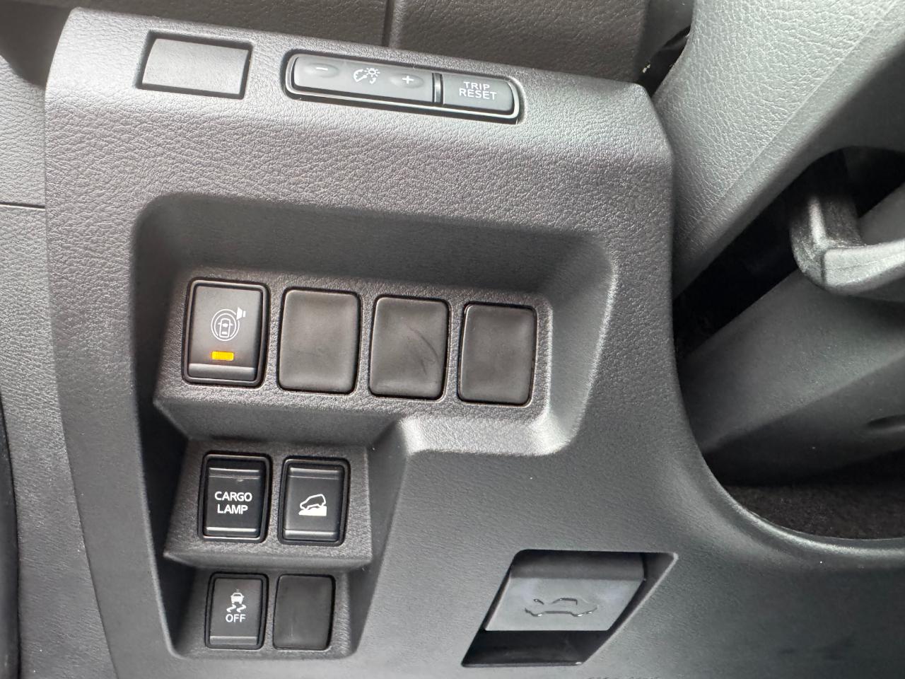 Nissan Frontier SV Crew Cab 4WD 2025