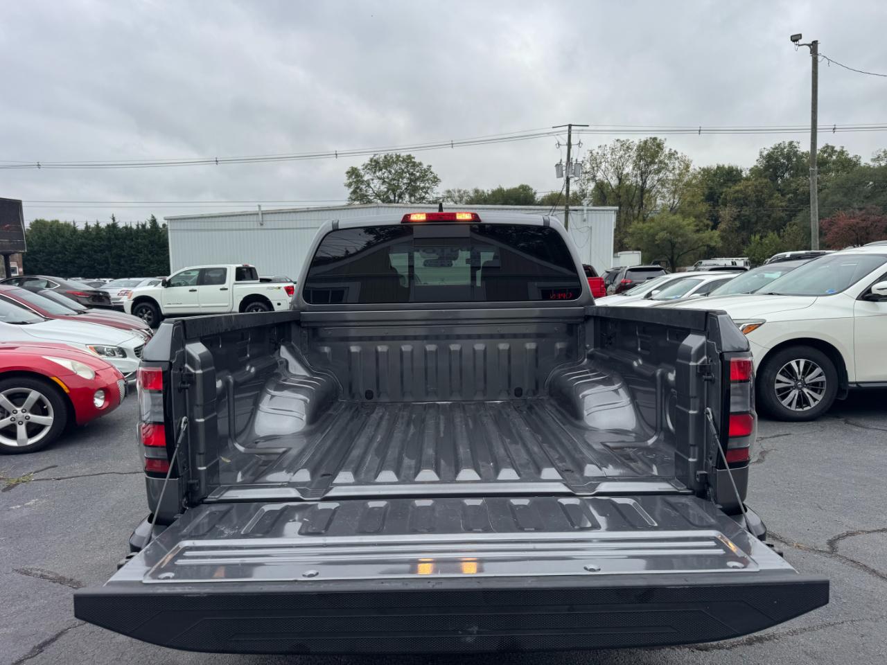 Nissan Frontier SV Crew Cab 4WD 2025