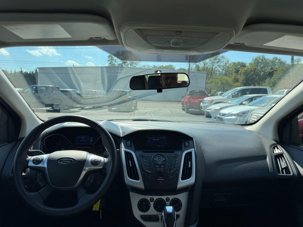 Ford Focus SE Sedan 2013