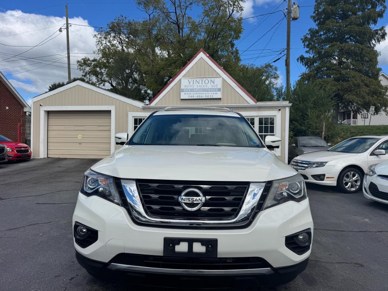 Nissan Pathfinder Platinum 4WD 2017