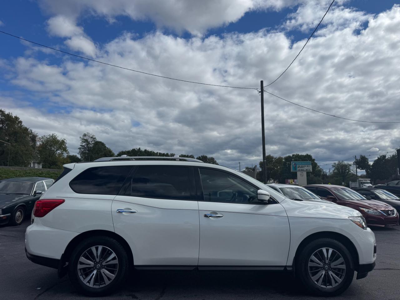 Nissan Pathfinder Platinum 4WD 2017