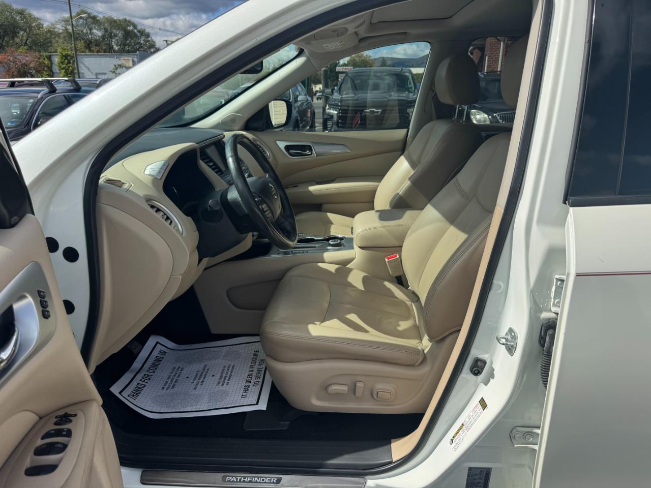 Nissan Pathfinder Platinum 4WD 2017