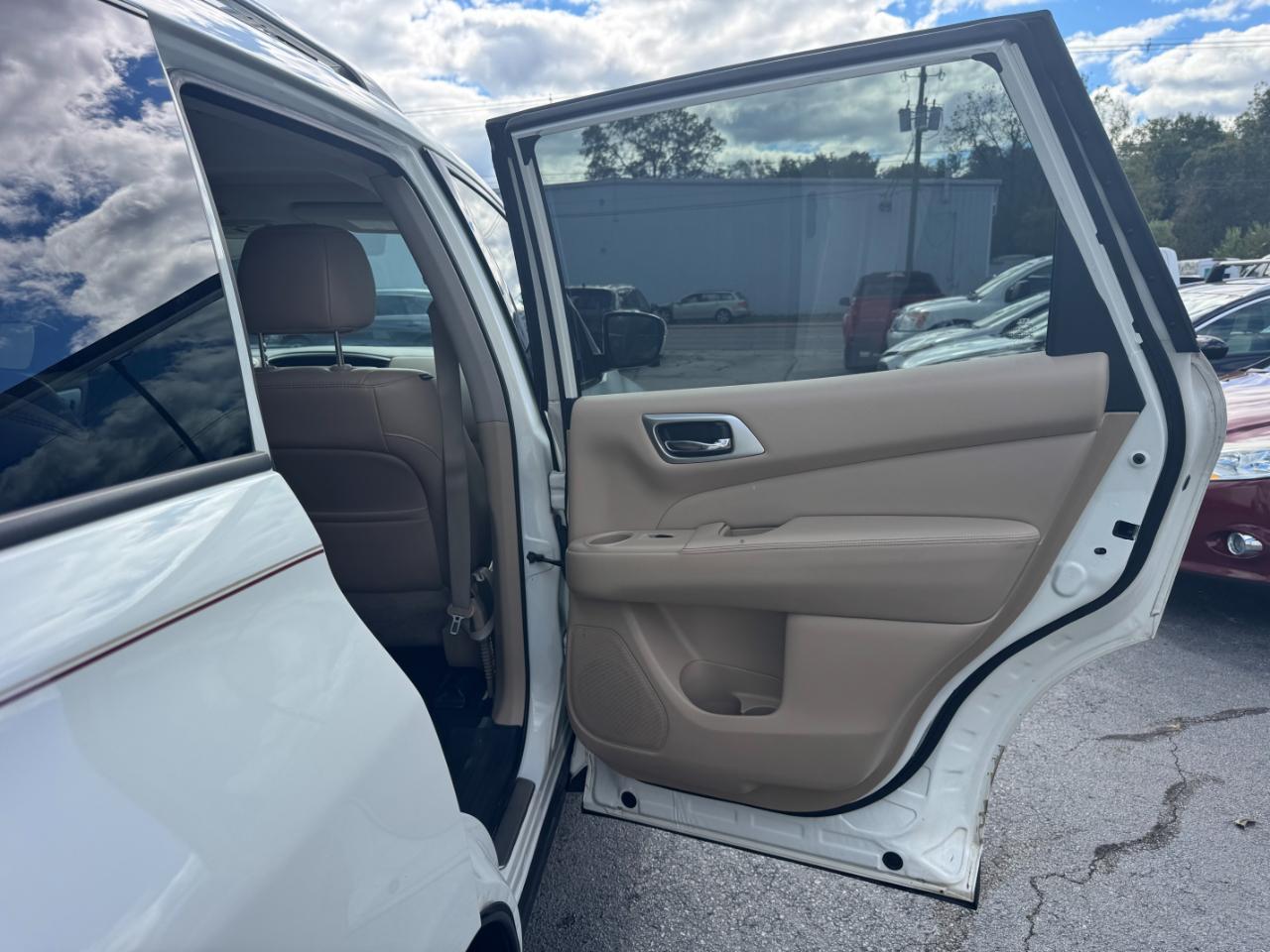 Nissan Pathfinder Platinum 4WD 2017