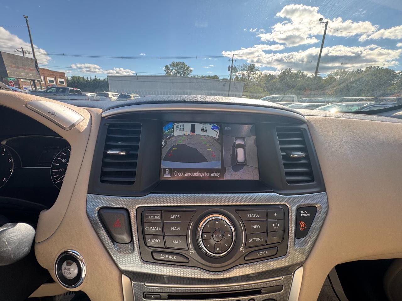 Nissan Pathfinder Platinum 4WD 2017