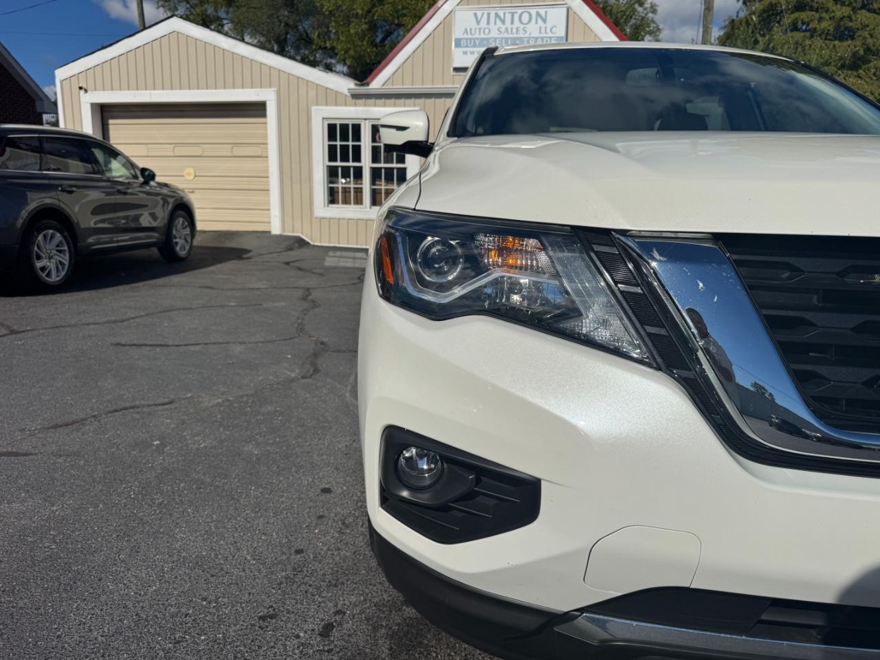 Nissan Pathfinder Platinum 4WD 2017