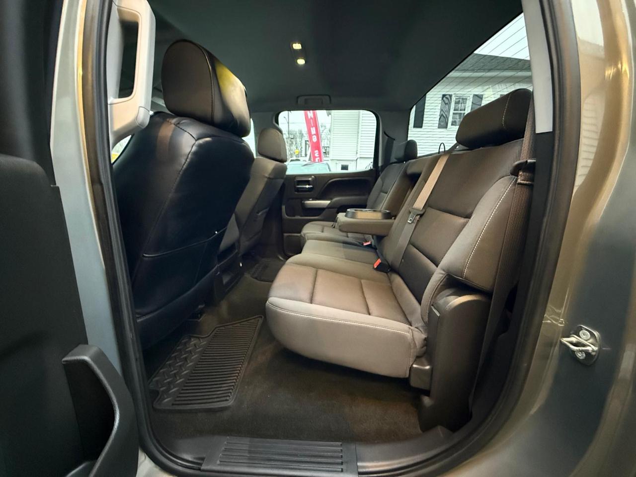 Chevrolet Silverado 1500 4WD Crew Cab 143.5" LT w/1LT 2017