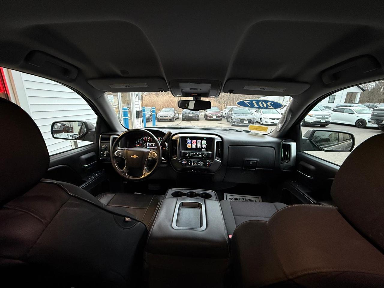 Chevrolet Silverado 1500 4WD Crew Cab 143.5" LT w/1LT 2017