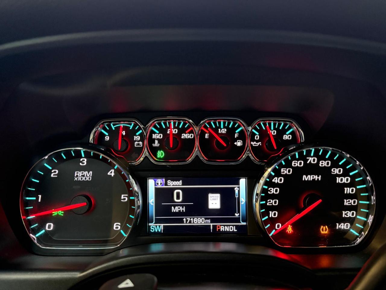 Chevrolet Silverado 1500 4WD Crew Cab 143.5" LT w/1LT 2017