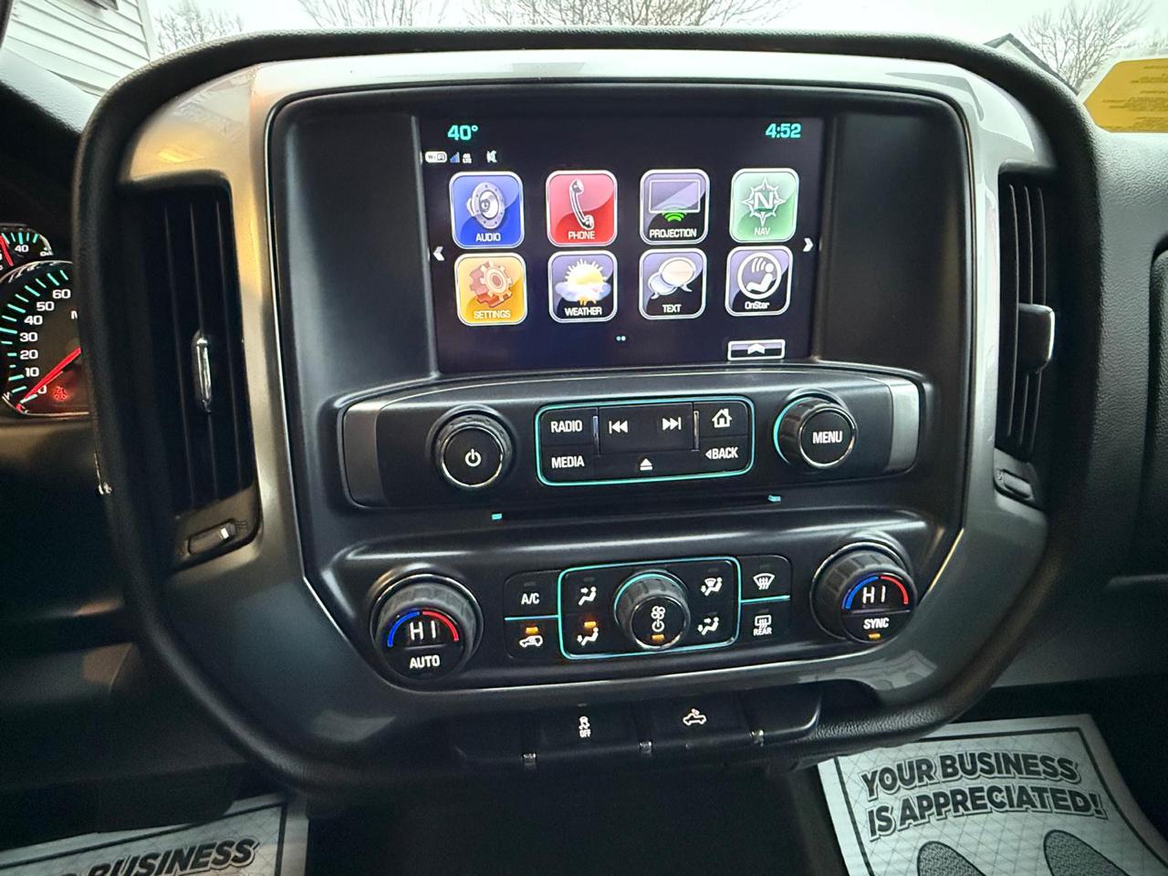 Chevrolet Silverado 1500 4WD Crew Cab 143.5" LT w/1LT 2017