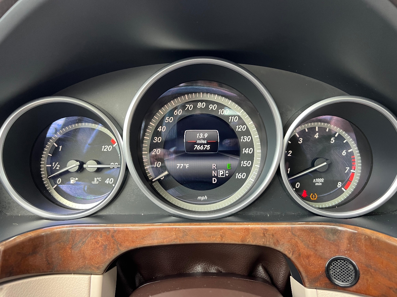 Mercedes-Benz E-Class 4dr Sdn E 350 Sport 4MATIC 2014 Mercedes-Benz E-Class 4dr Sdn E 350 Sport 4MATIC 2014