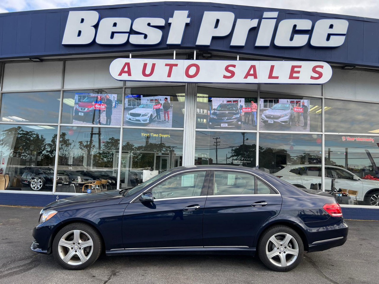 Mercedes-Benz E-Class 4dr Sdn E 350 Sport 4MATIC 2014 Mercedes-Benz E-Class 4dr Sdn E 350 Sport 4MATIC 2014