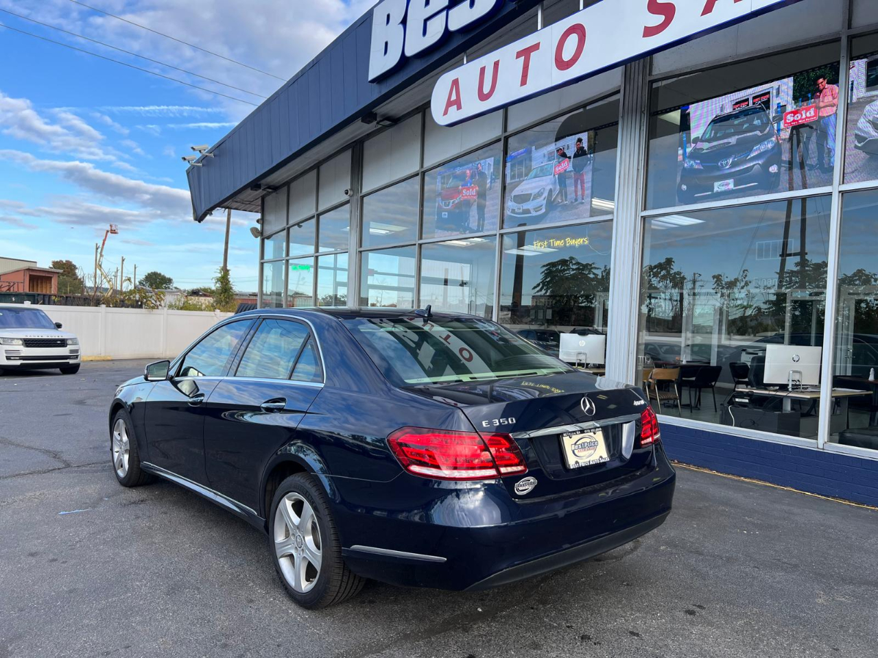 Mercedes-Benz E-Class 4dr Sdn E 350 Sport 4MATIC 2014 Mercedes-Benz E-Class 4dr Sdn E 350 Sport 4MATIC 2014