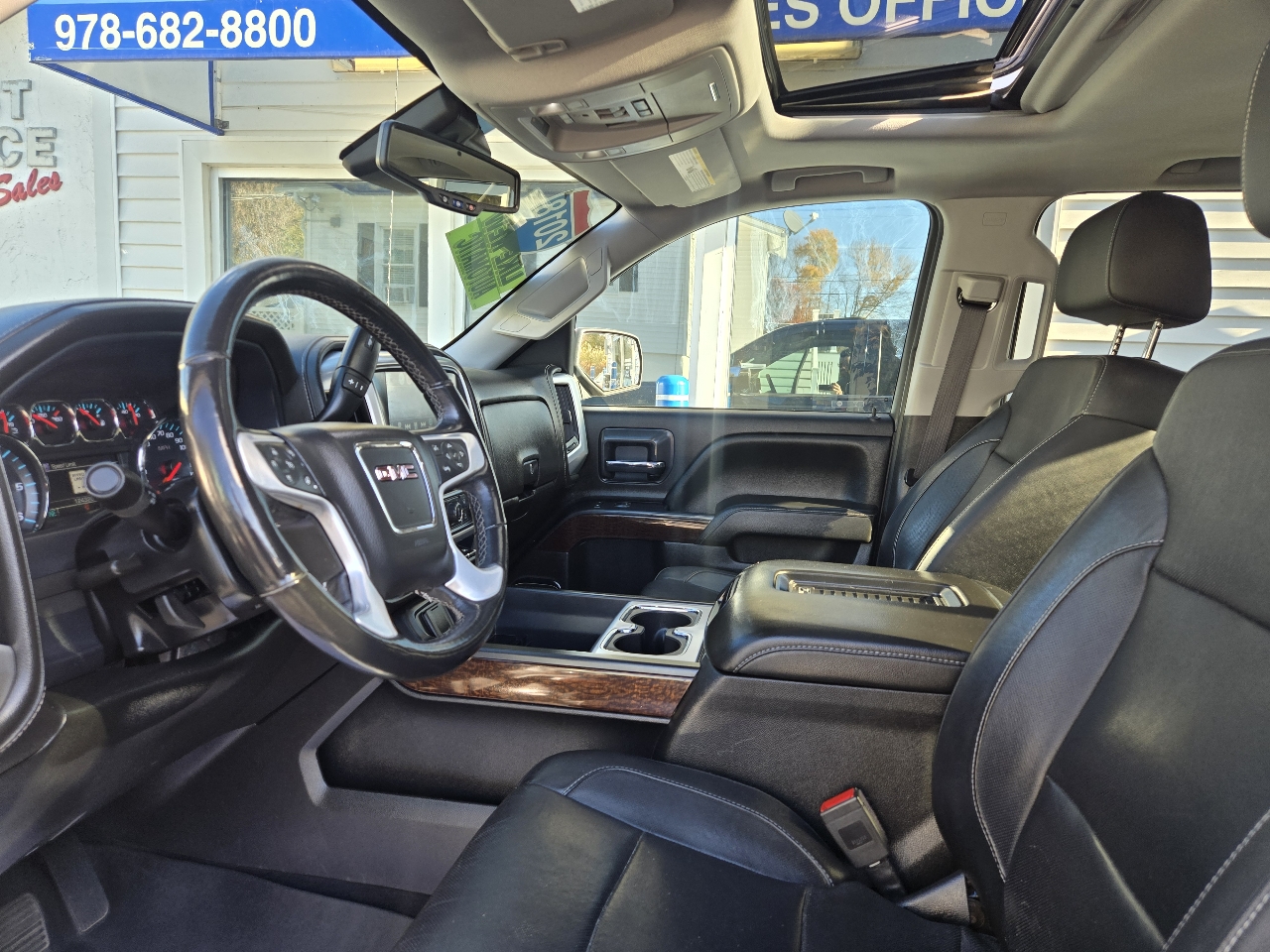 GMC Sierra 1500 4WD Crew Cab 143.5" SLT 2018 GMC Sierra 1500 4WD Crew Cab 143.5" SLT 2018
