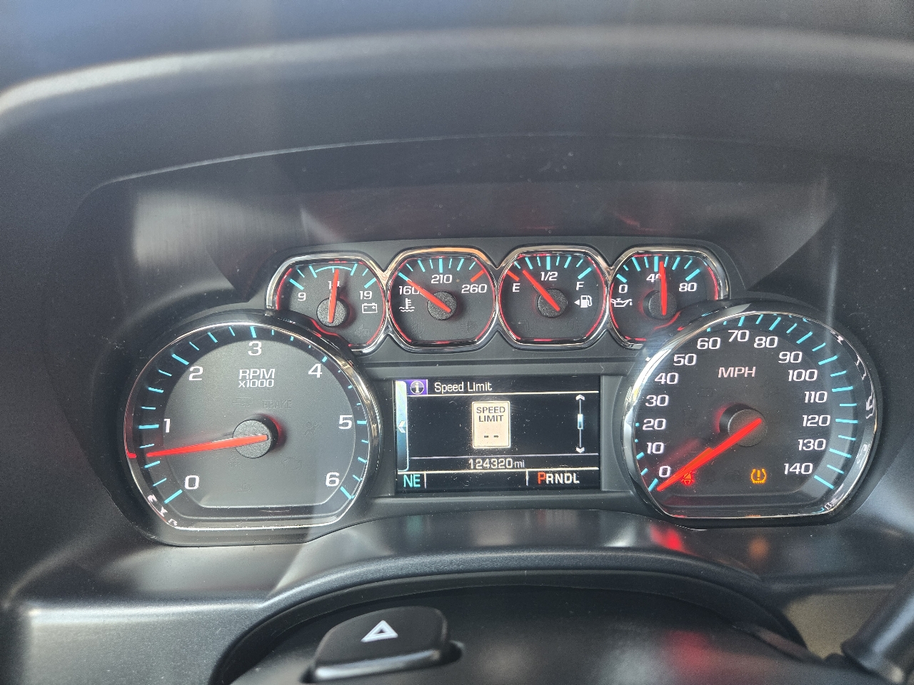GMC Sierra 1500 4WD Crew Cab 143.5" SLT 2018 GMC Sierra 1500 4WD Crew Cab 143.5" SLT 2018