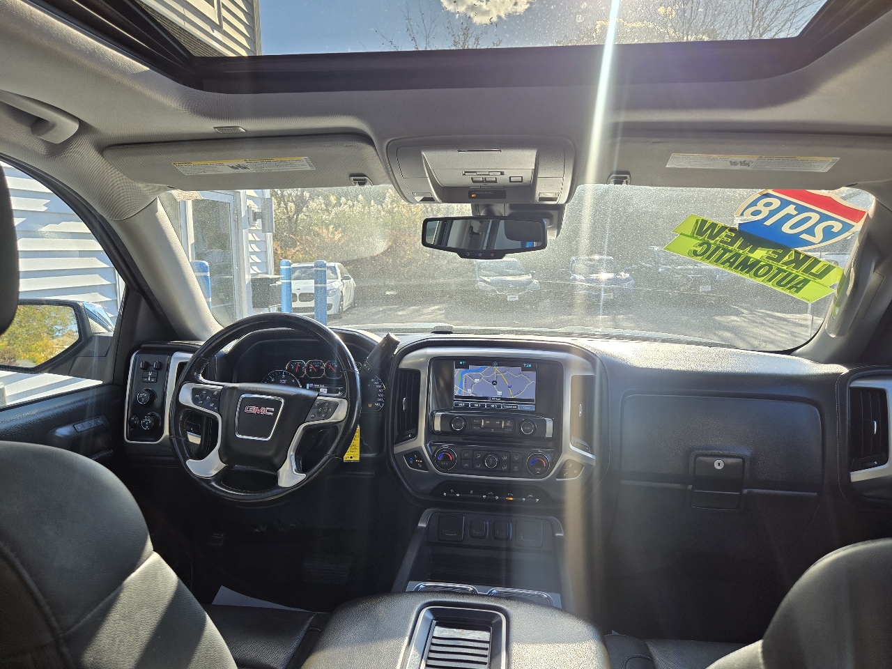 GMC Sierra 1500 4WD Crew Cab 143.5" SLT 2018 GMC Sierra 1500 4WD Crew Cab 143.5" SLT 2018