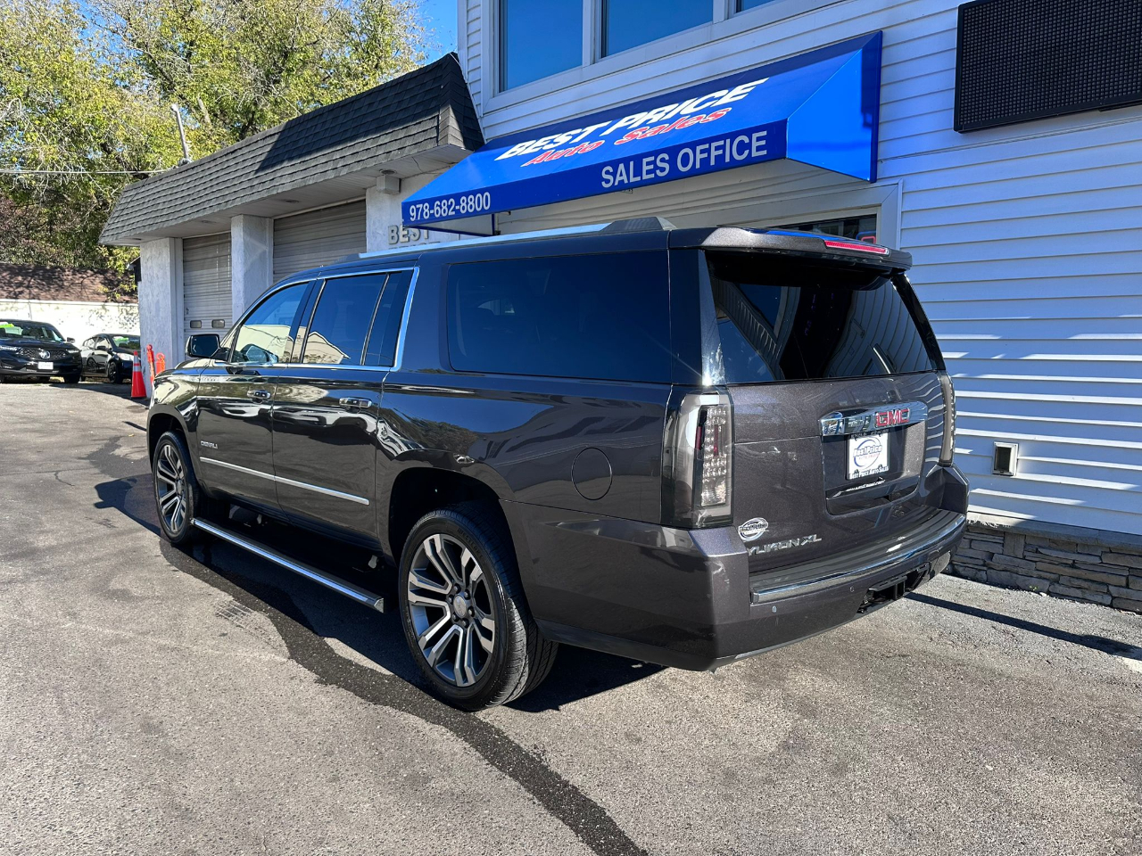 GMC Yukon XL 4WD 4dr Denali 2017 GMC Yukon XL 4WD 4dr Denali 2017