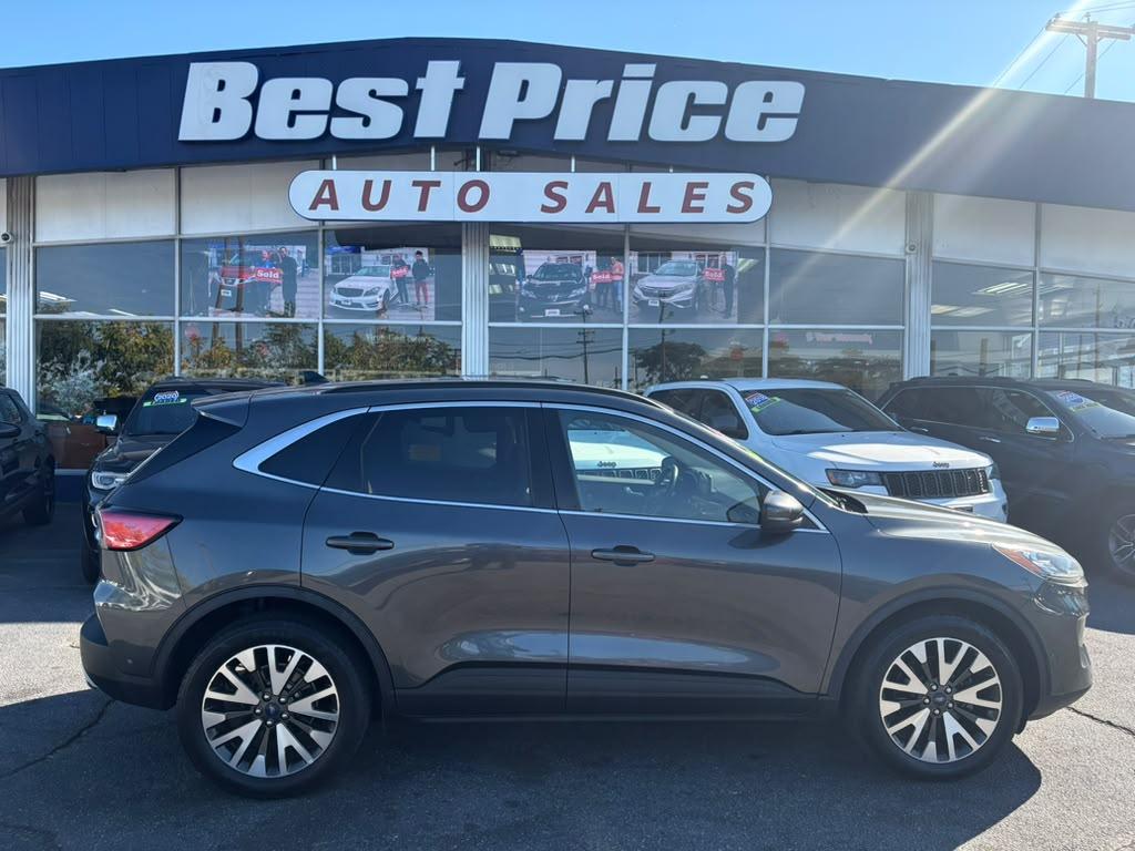 Ford Escape Titanium AWD 2020