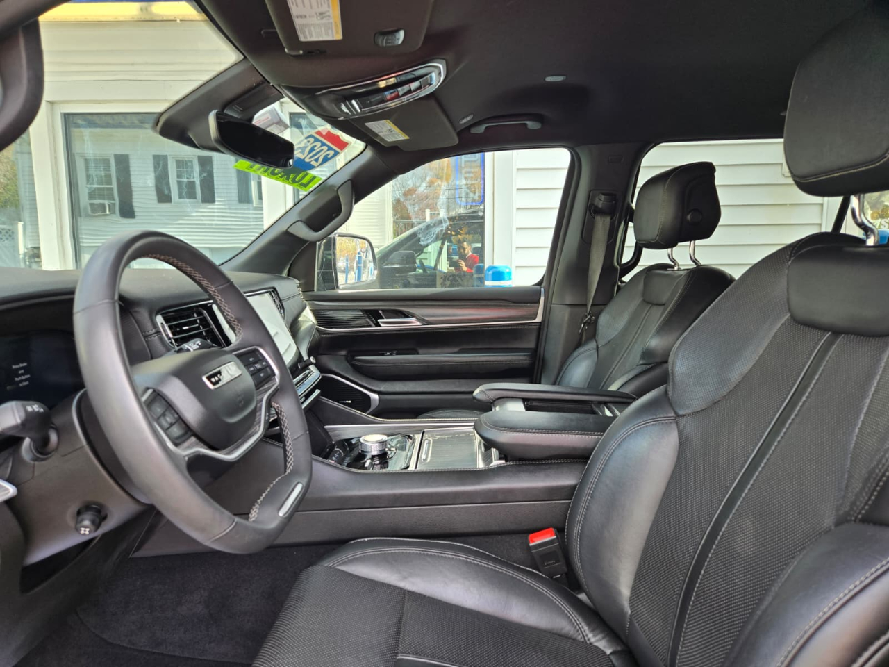 Jeep Wagoneer L Series II 4x4 2023 Jeep Wagoneer L Series II 4x4 2023