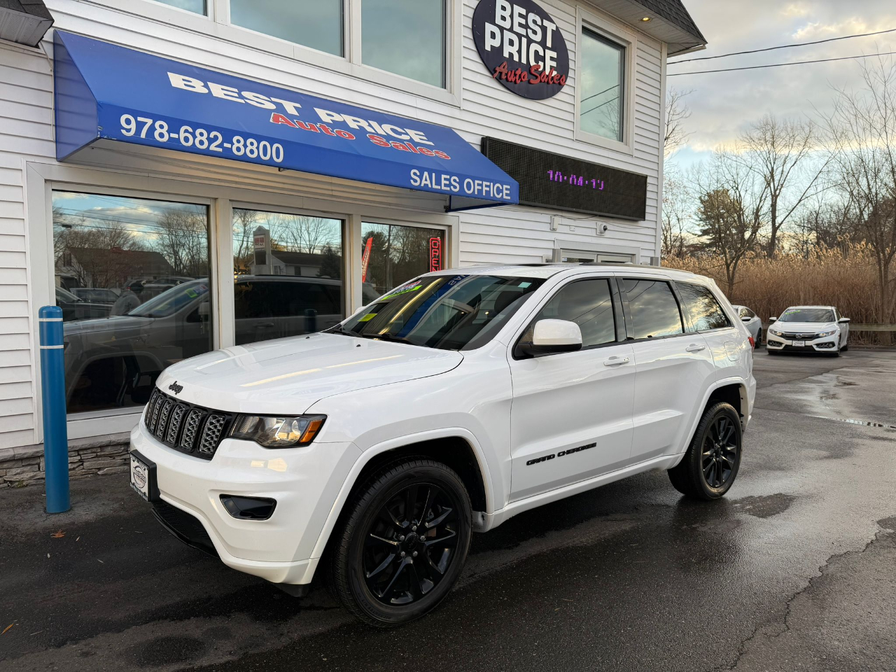 2018 Jeep Grand Cherokee Altitude's photo