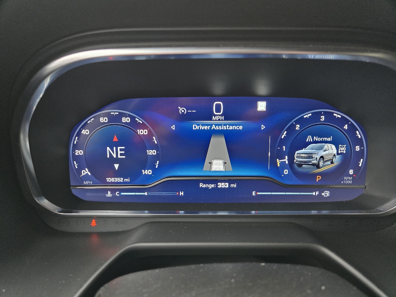 Chevrolet Suburban 4WD 4dr LT 2023