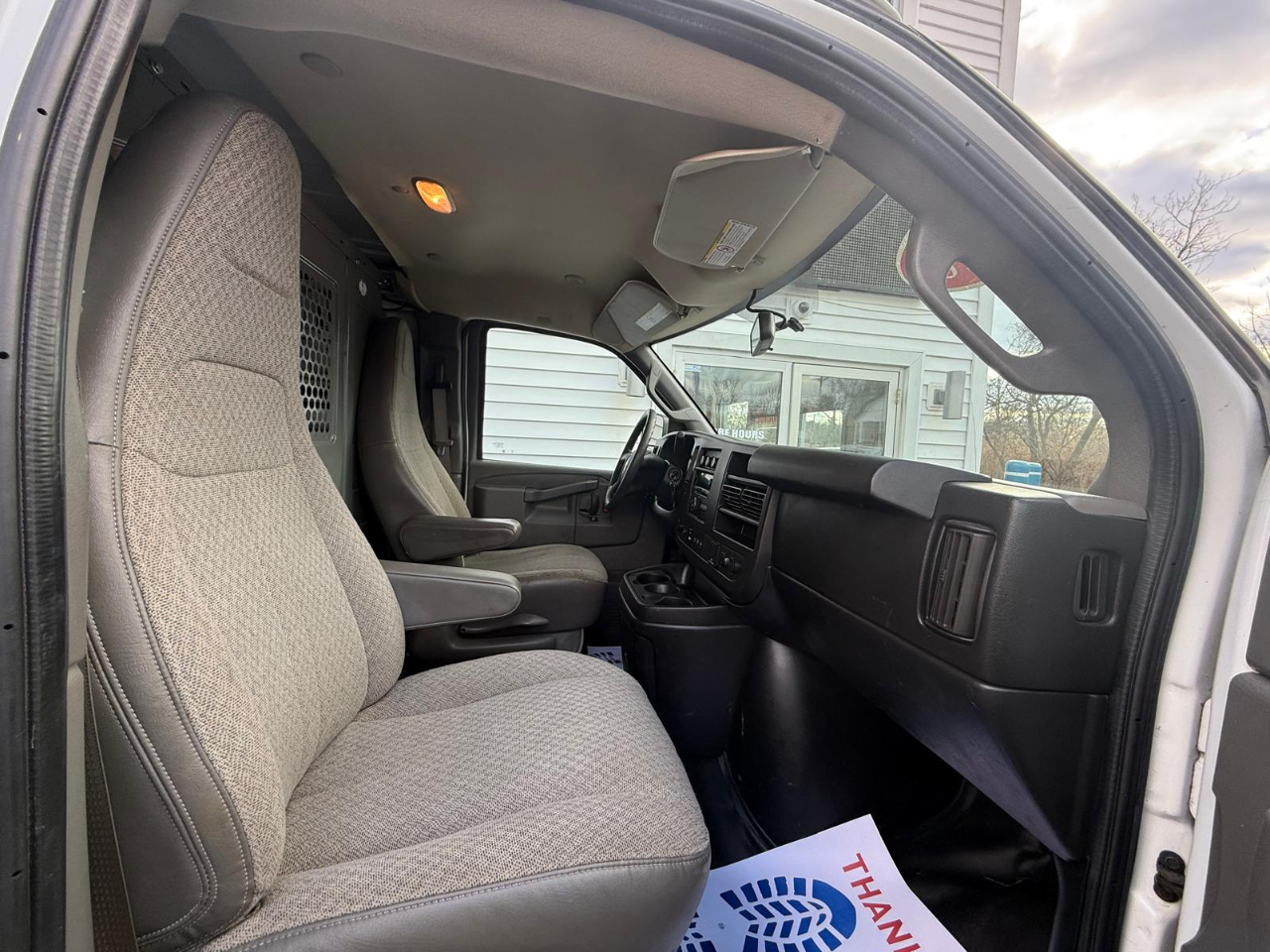 Chevrolet Express Cargo Van RWD 2500 135" 2018