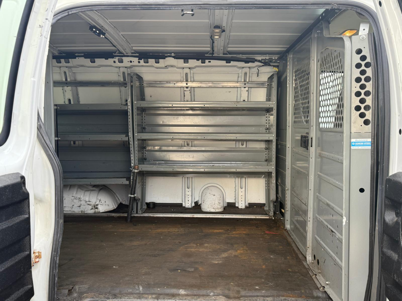 Chevrolet Express Cargo Van RWD 2500 135" 2018