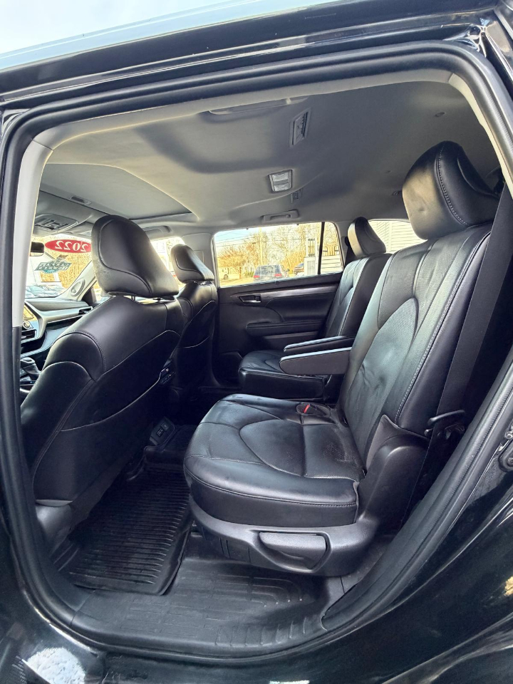 Toyota Highlander Limited AWD (Natl) 2022