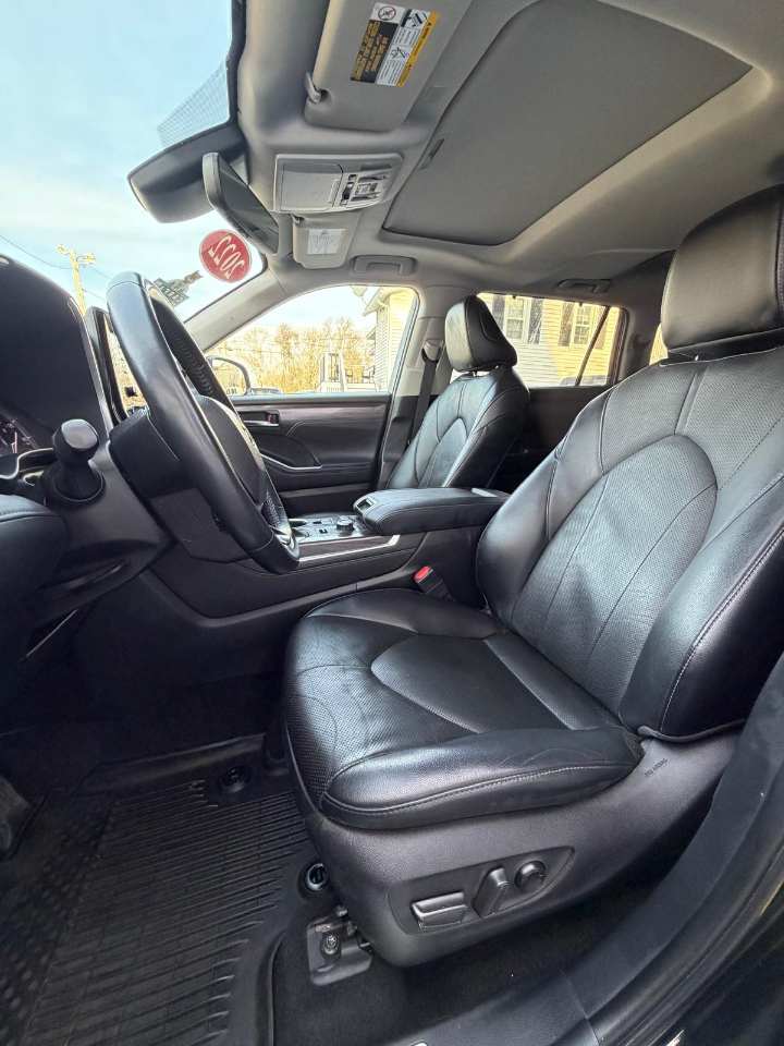 Toyota Highlander Limited AWD (Natl) 2022