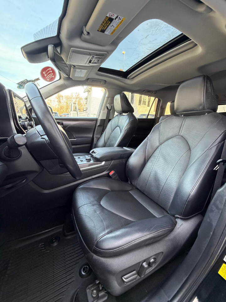 Toyota Highlander Limited AWD (Natl) 2022