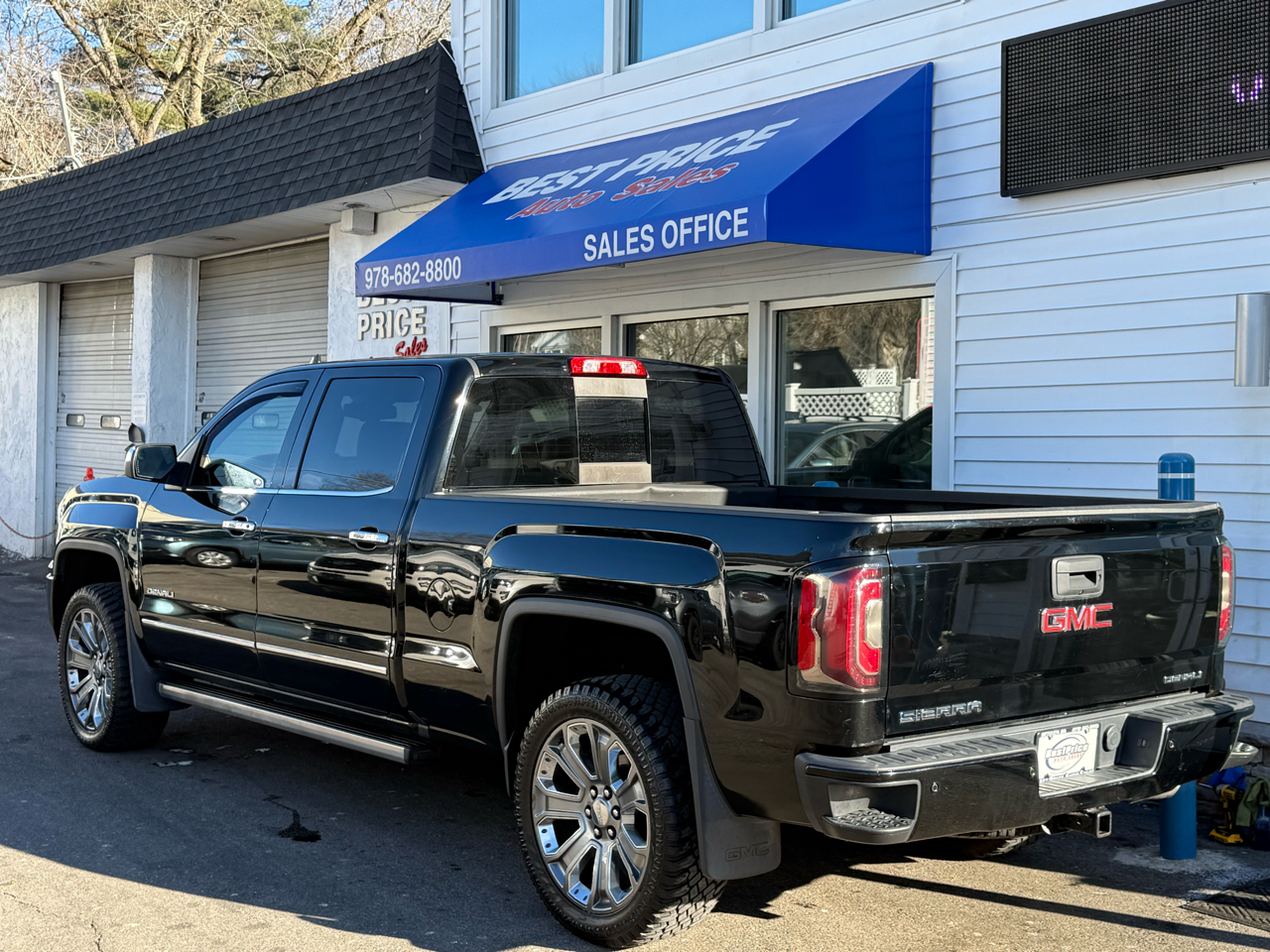 GMC Sierra 1500 4WD Crew Cab 153.0" Denali 2017