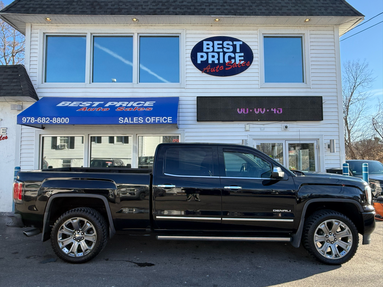 GMC Sierra 1500 4WD Crew Cab 153.0" Denali 2017