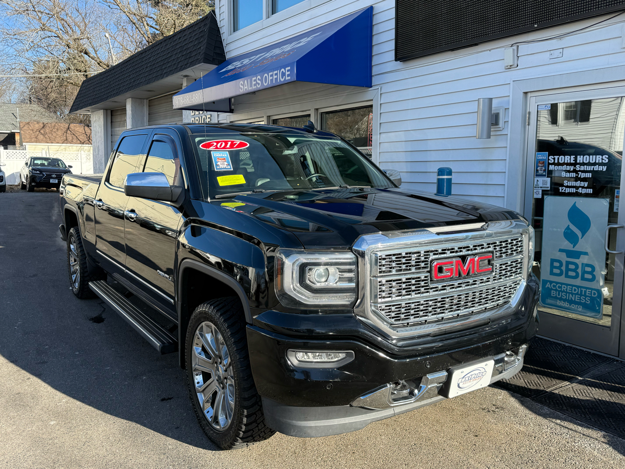 GMC Sierra 1500 4WD Crew Cab 153.0" Denali 2017