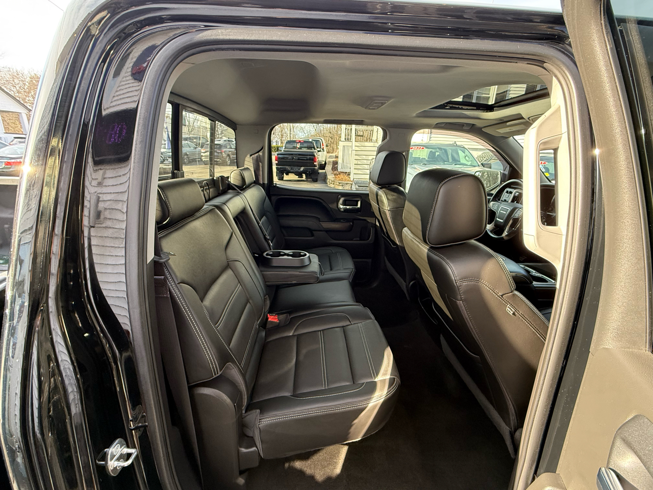 GMC Sierra 1500 4WD Crew Cab 153.0" Denali 2017