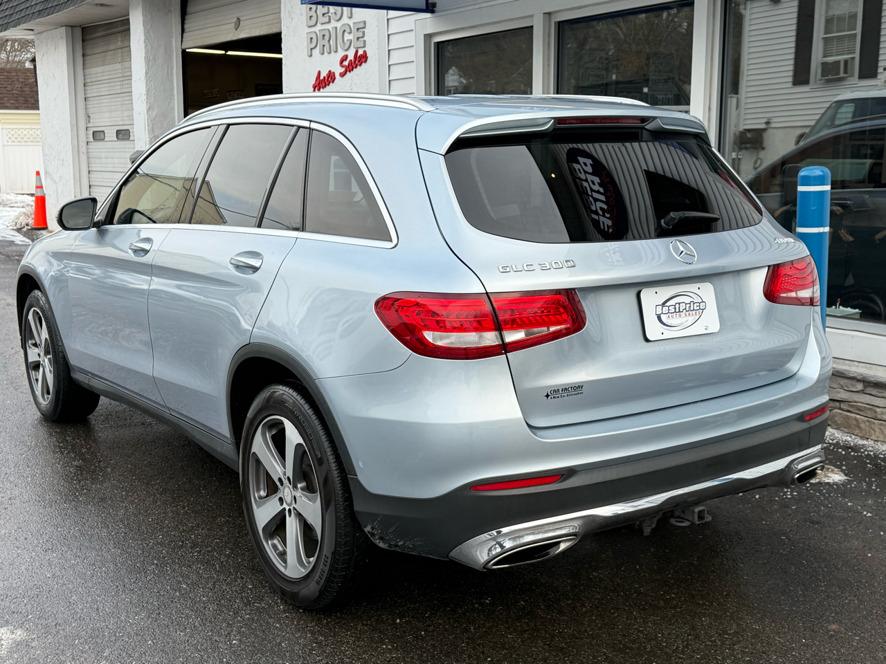 Mercedes-Benz GLC 4MATIC 4dr GLC 300 2016