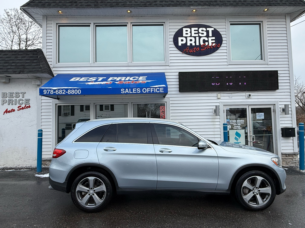Mercedes-Benz GLC 4MATIC 4dr GLC 300 2016