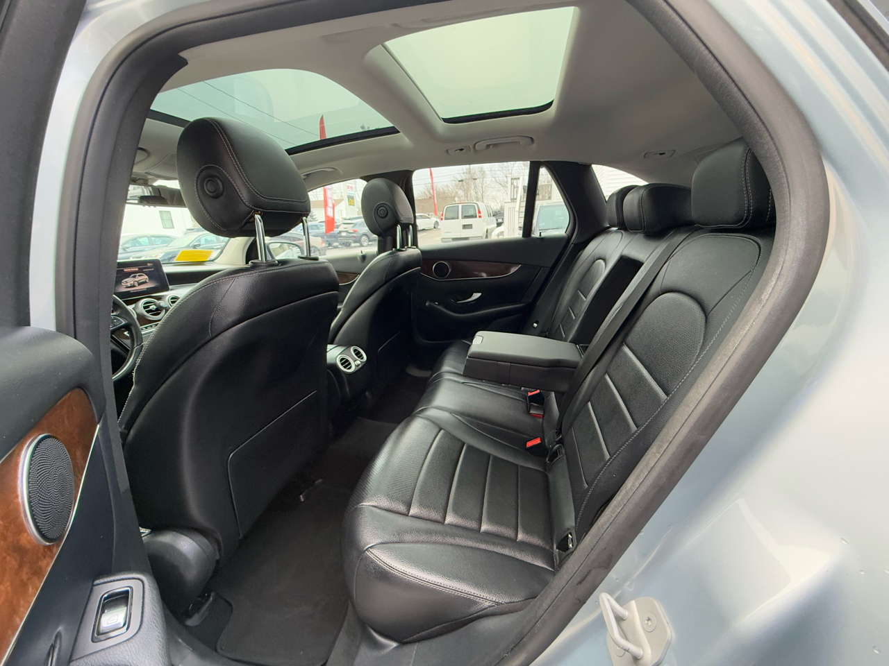 Mercedes-Benz GLC 4MATIC 4dr GLC 300 2016