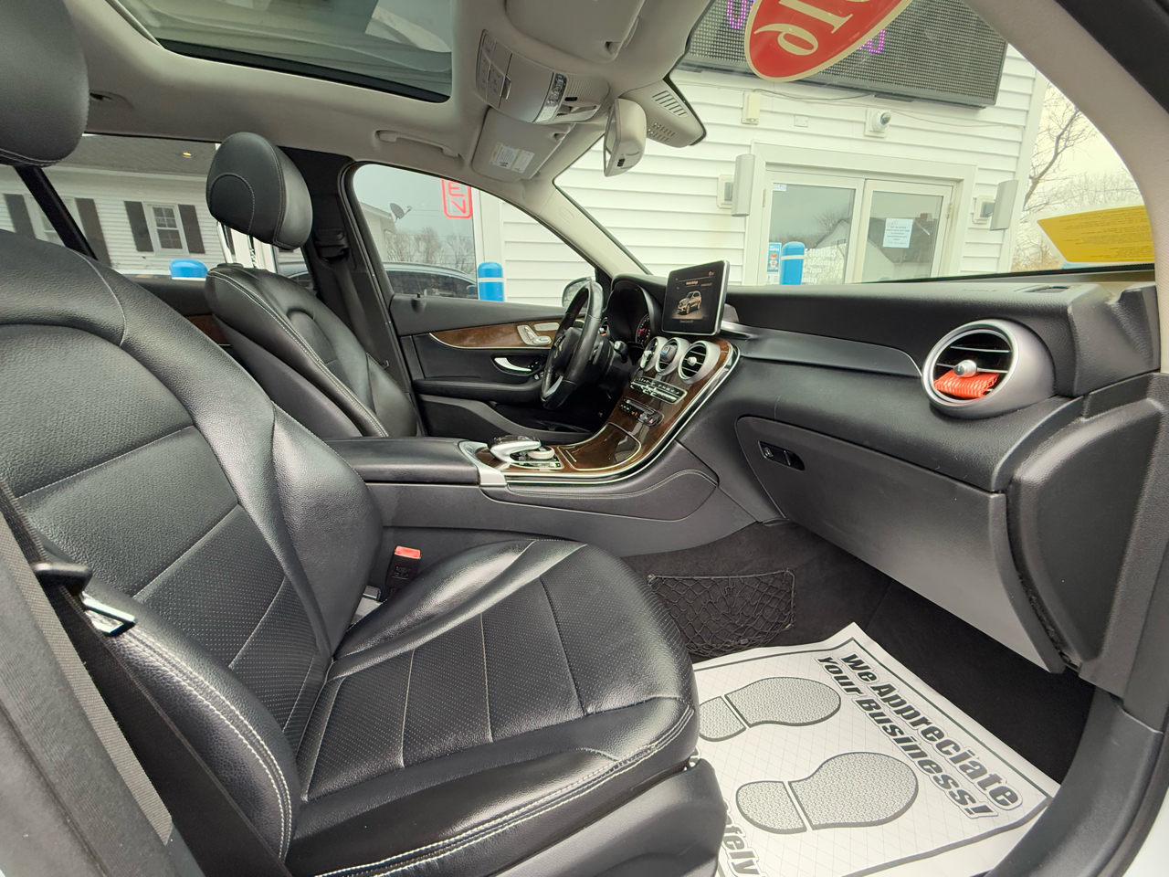 Mercedes-Benz GLC 4MATIC 4dr GLC 300 2016