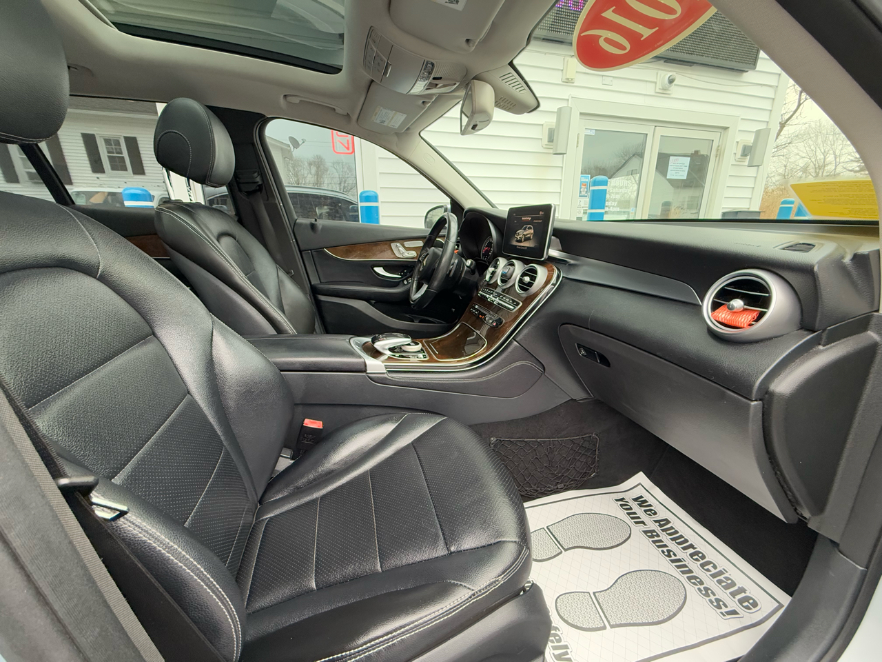 Mercedes-Benz GLC 4MATIC 4dr GLC 300 2016