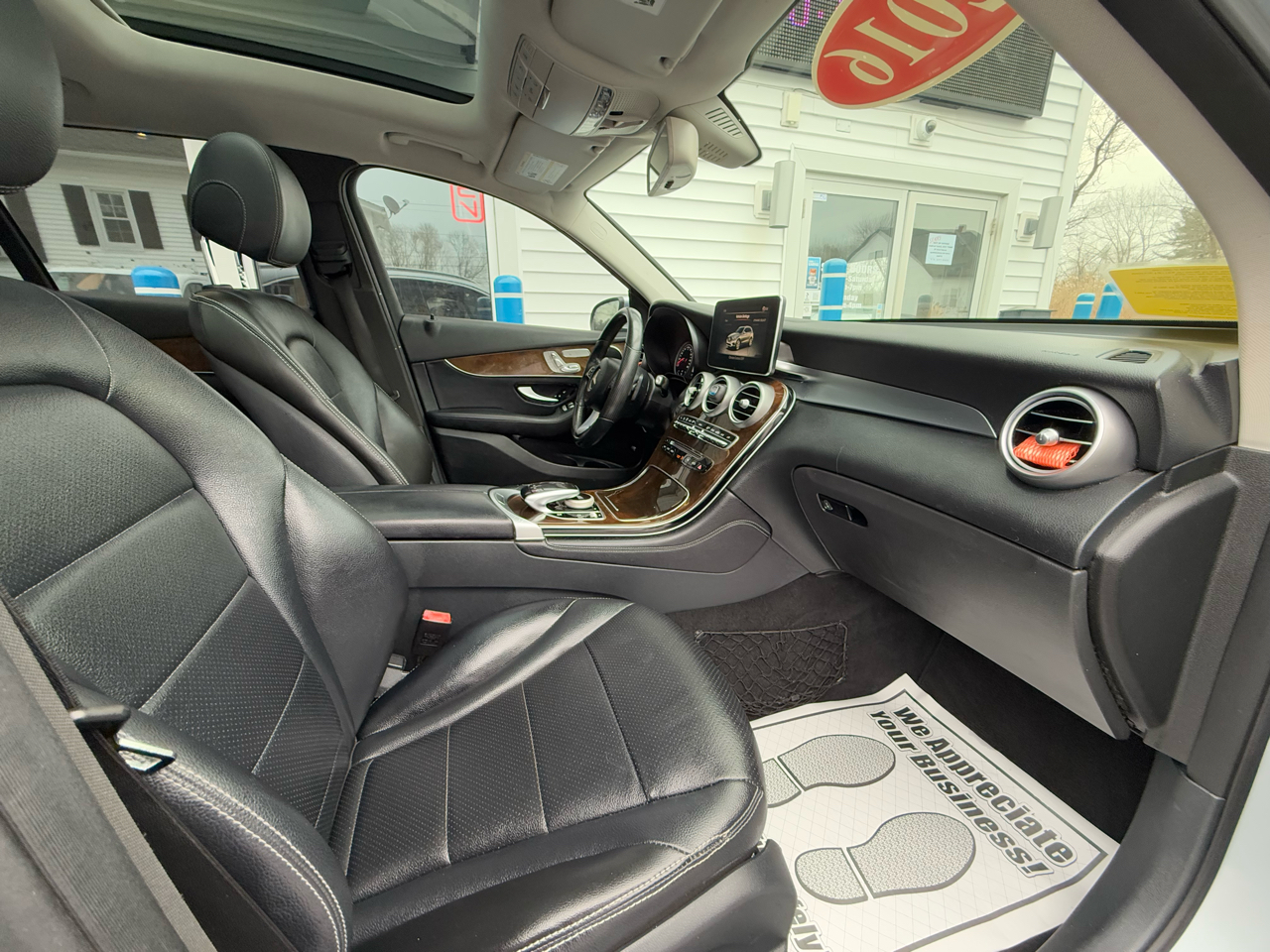 Mercedes-Benz GLC 4MATIC 4dr GLC 300 2016