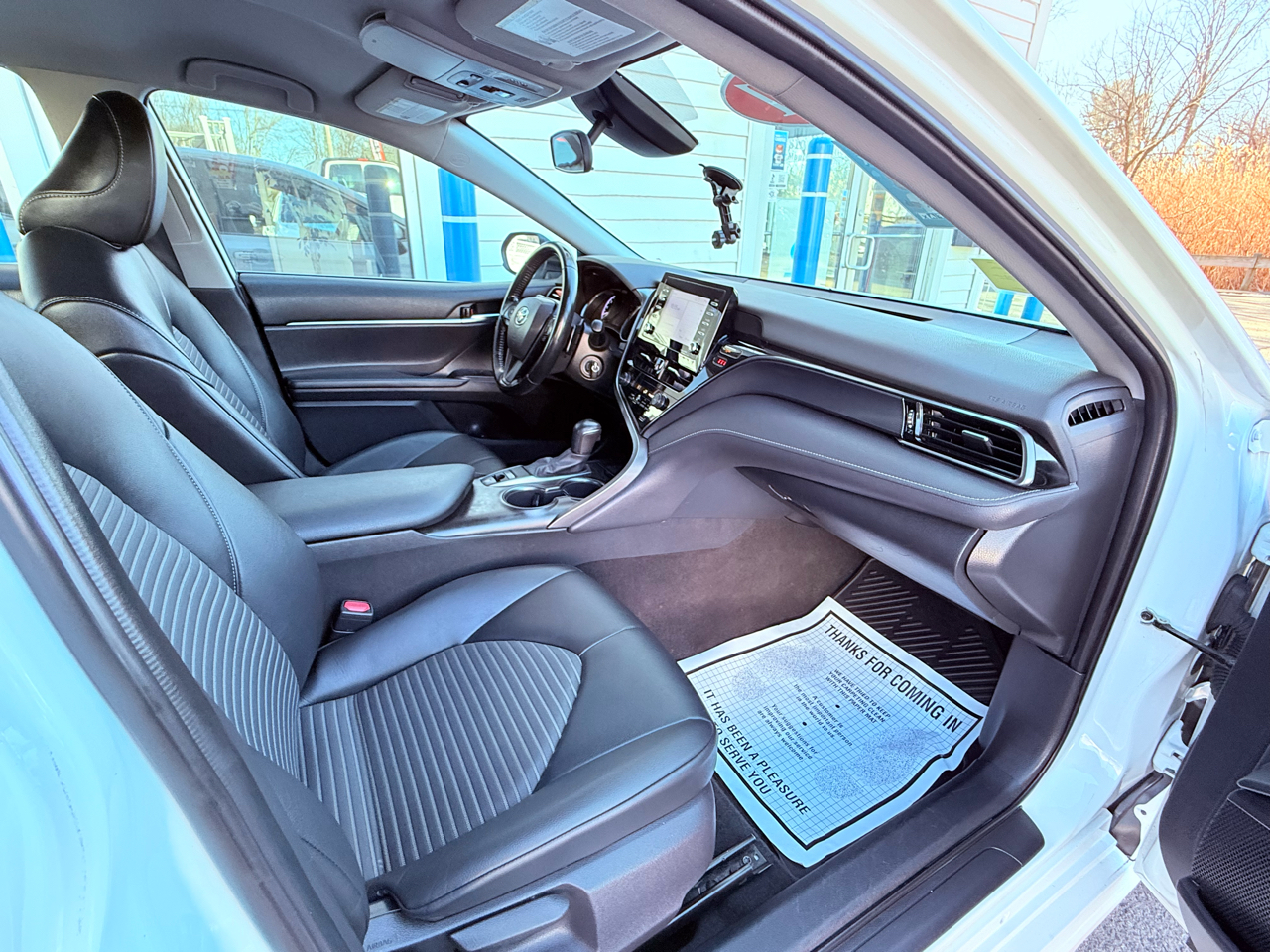 Toyota Camry SE Auto AWD (Natl) 2021