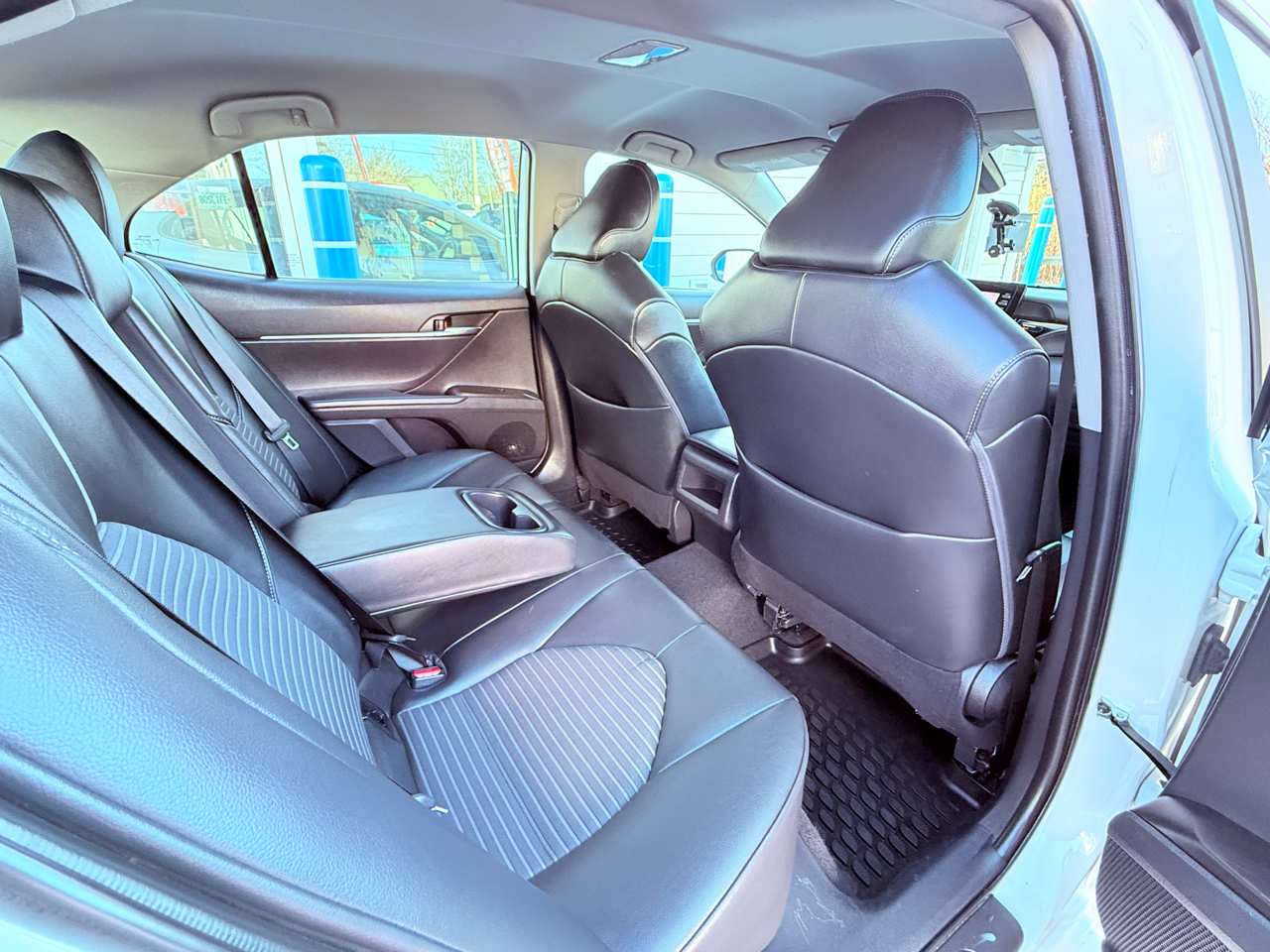 Toyota Camry SE Auto AWD (Natl) 2021