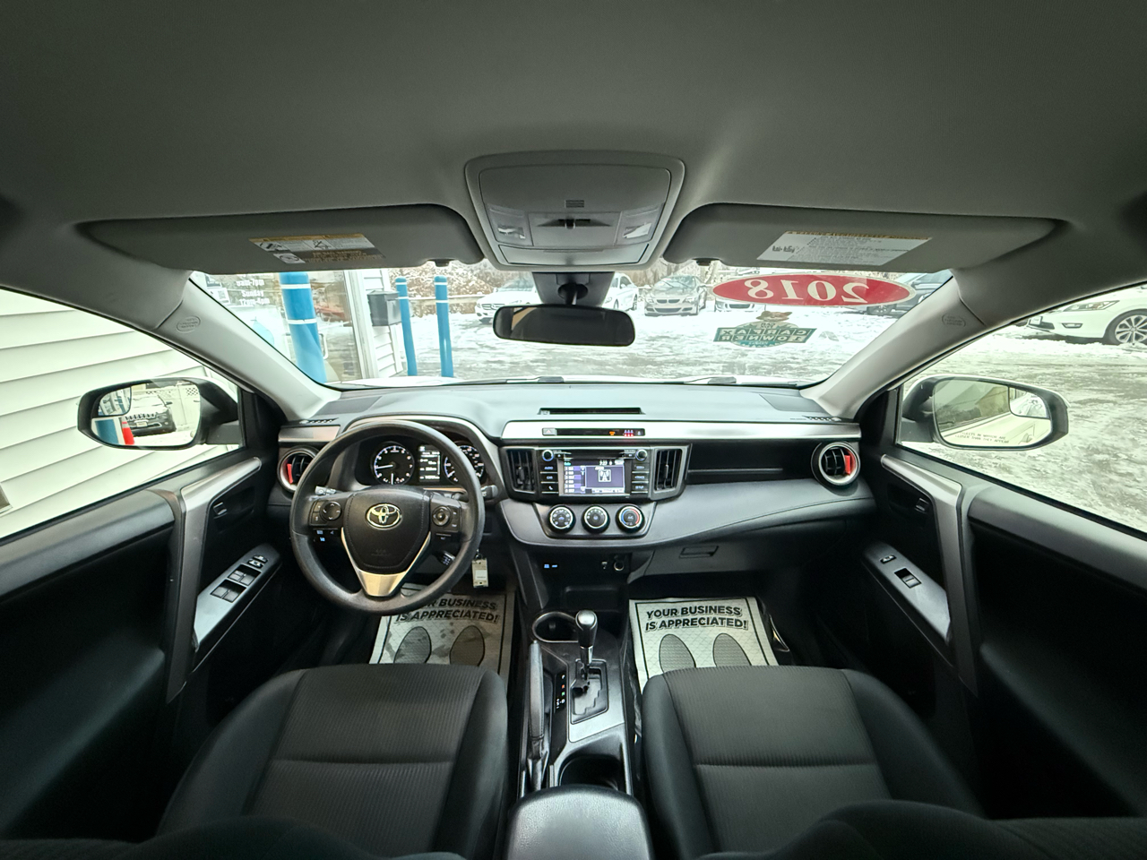 Toyota RAV4 LE AWD (Natl) 2018