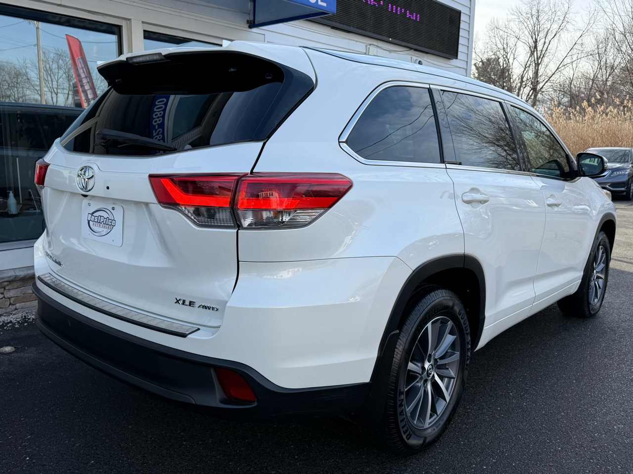 Toyota Highlander XLE V6 AWD (Natl) 2018